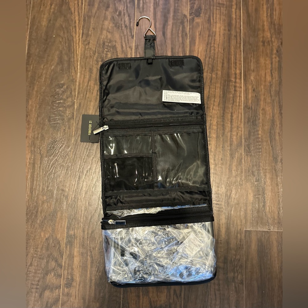 Forever 21 Travel Hanging Foldable Makeup Bag Black With Hanger Hook
